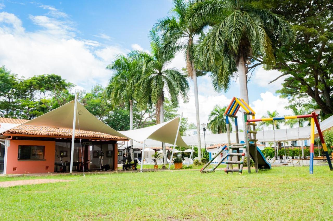 Hotel Penon Suites Girardot Exterior foto